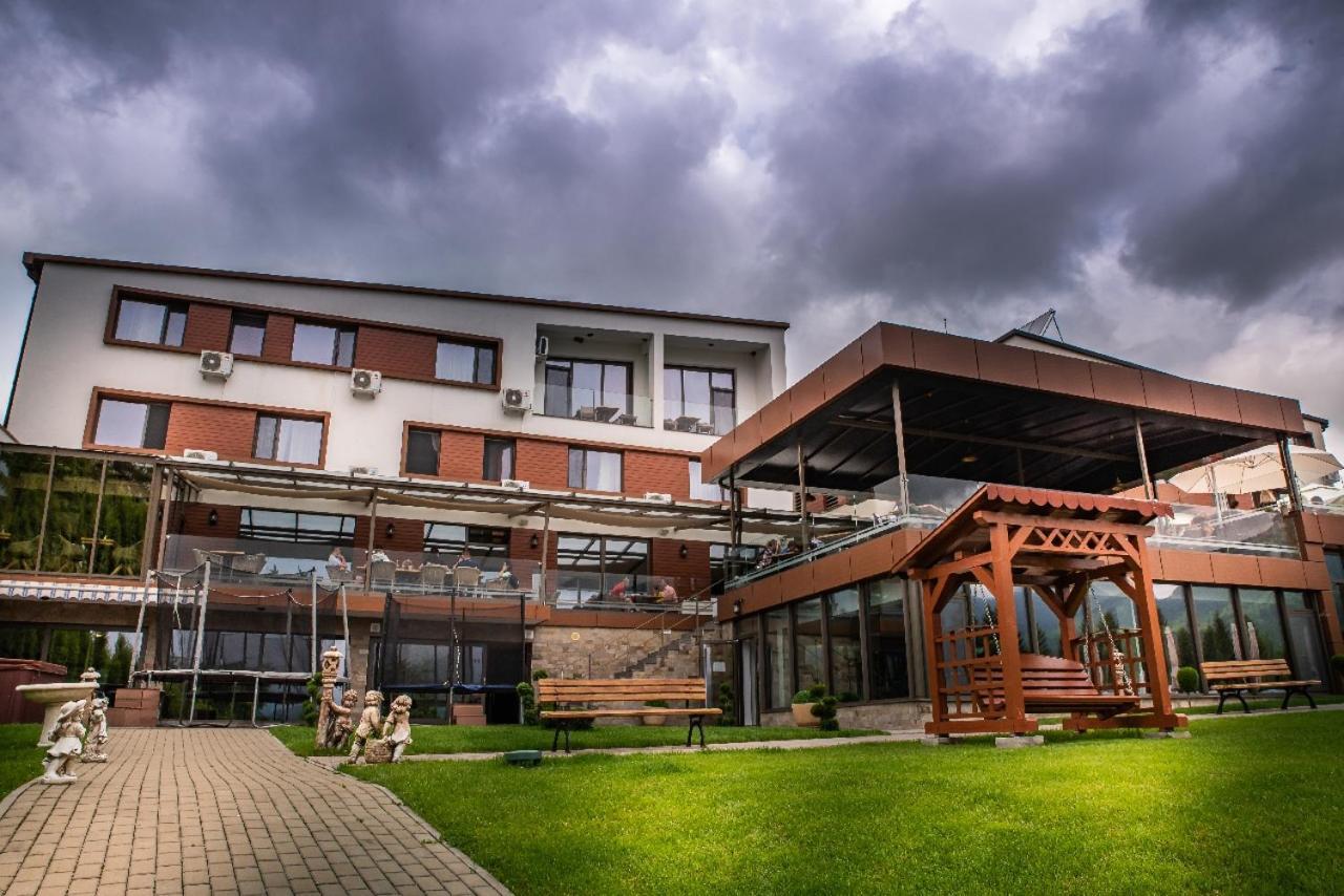 Hotel Roser House Boutique - Pe Malul Lacului Colibiţa Eksteriør billede