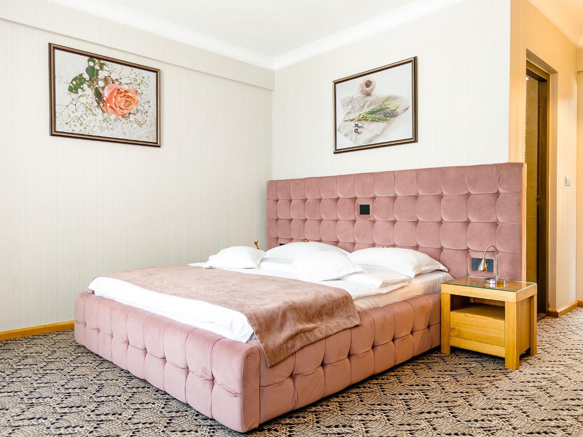 Hotel Roser House Boutique - Pe Malul Lacului Colibiţa Eksteriør billede