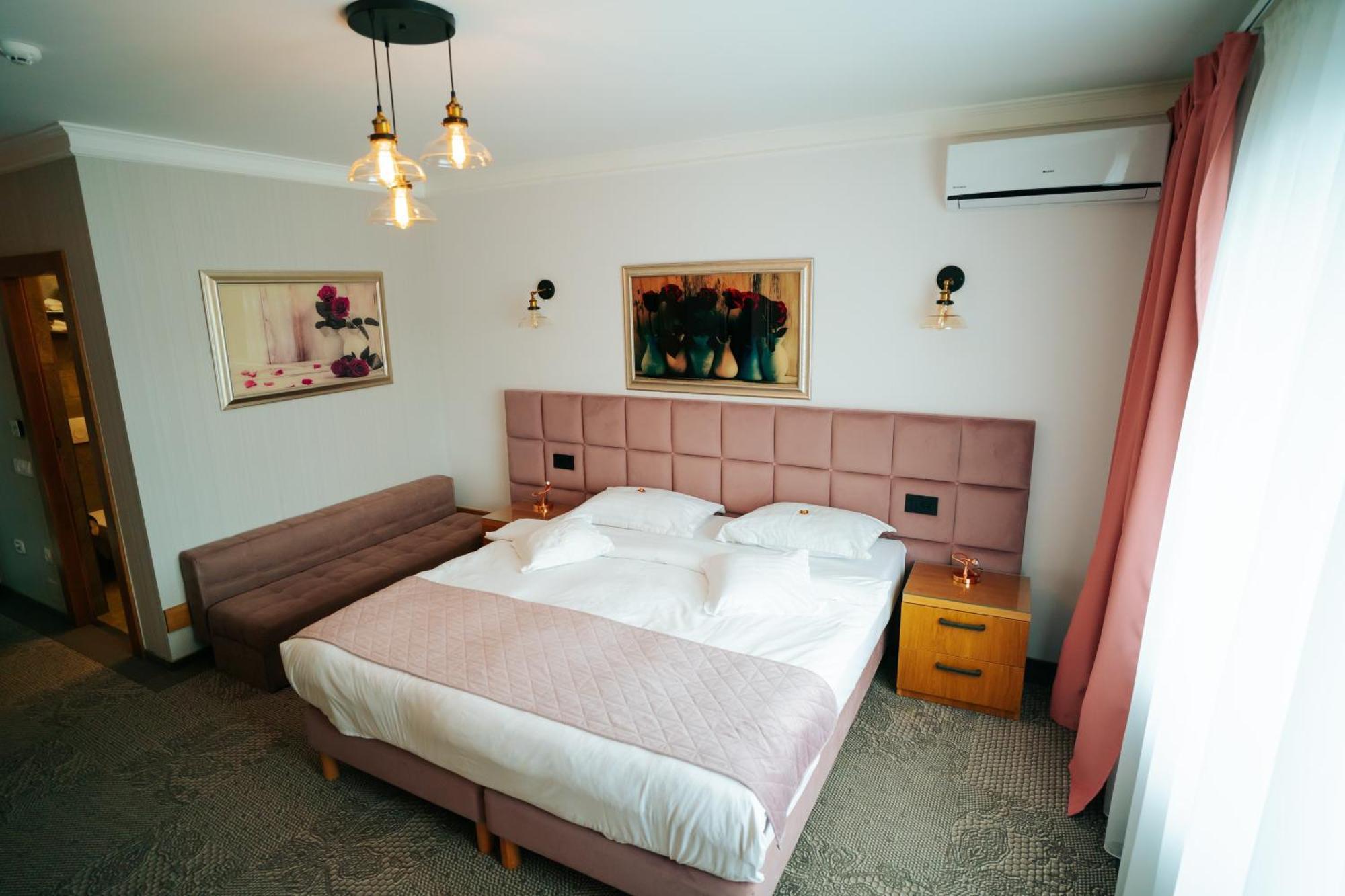 Hotel Roser House Boutique - Pe Malul Lacului Colibiţa Eksteriør billede