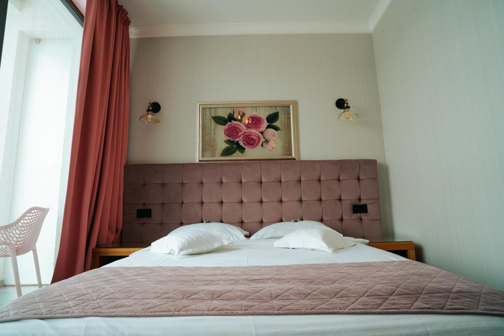 Hotel Roser House Boutique - Pe Malul Lacului Colibiţa Eksteriør billede