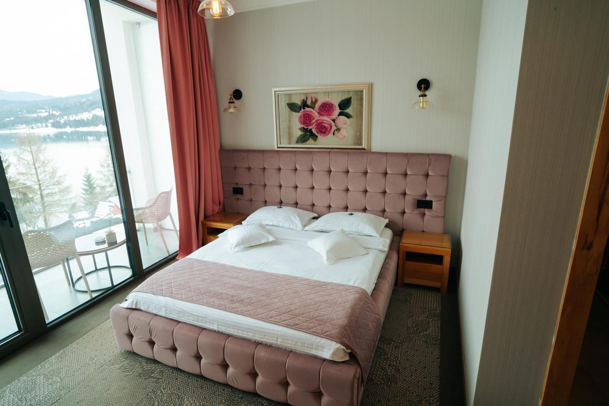 Hotel Roser House Boutique - Pe Malul Lacului Colibiţa Eksteriør billede